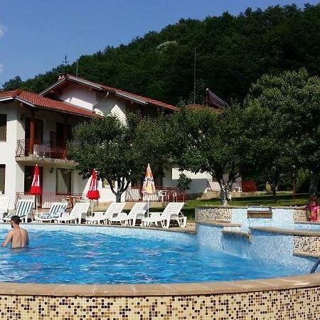 By The River Hotel Complex Balkanets  Dış mekan fotoğraf