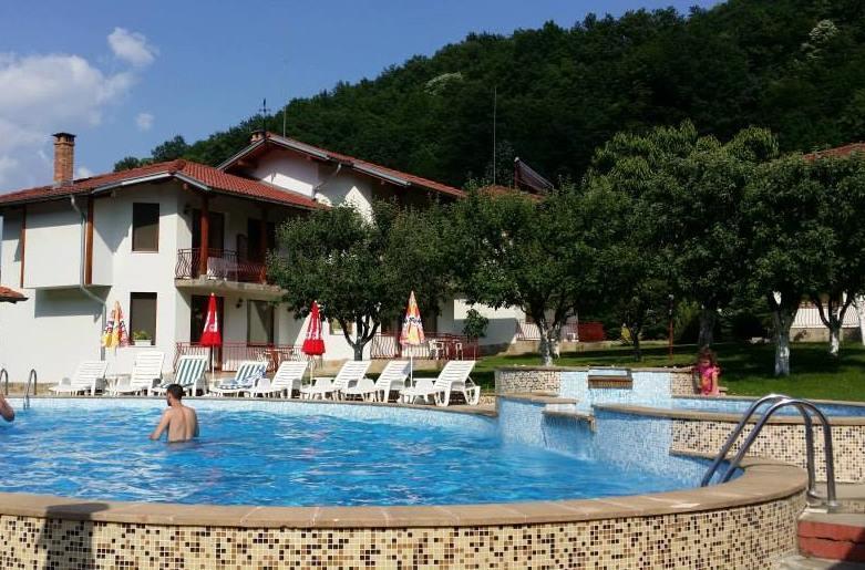 By The River Hotel Complex Balkanets  Dış mekan fotoğraf