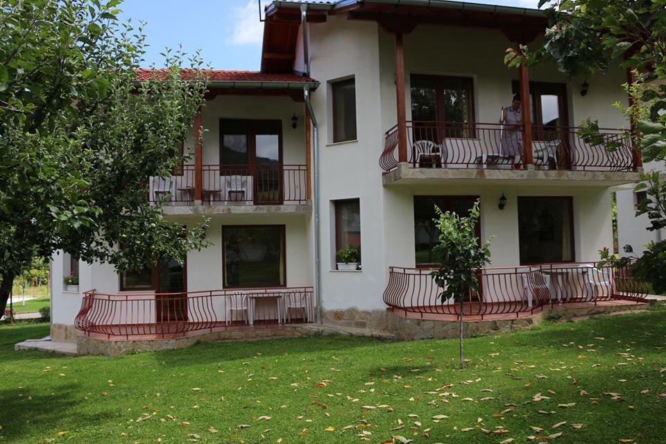 By The River Hotel Complex Balkanets  Dış mekan fotoğraf