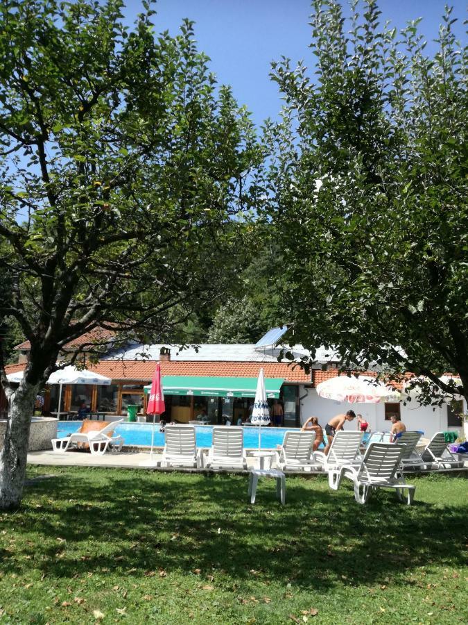 By The River Hotel Complex Balkanets  Dış mekan fotoğraf