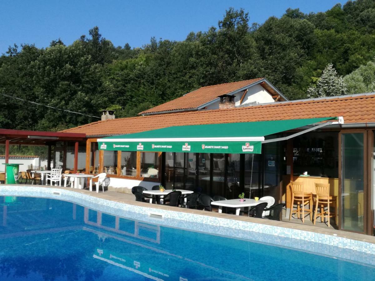 By The River Hotel Complex Balkanets  Dış mekan fotoğraf