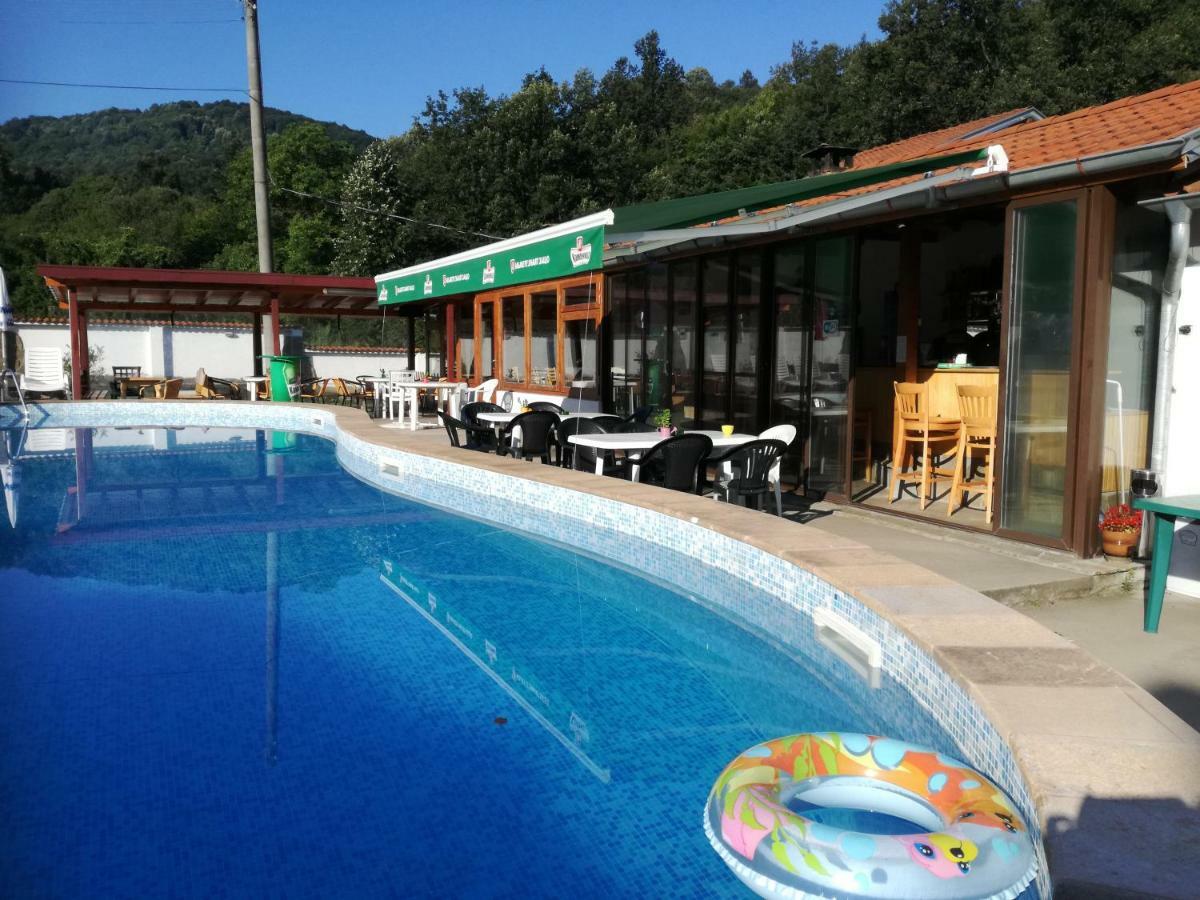 By The River Hotel Complex Balkanets  Dış mekan fotoğraf